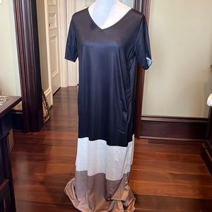 New without tags maxi dress L